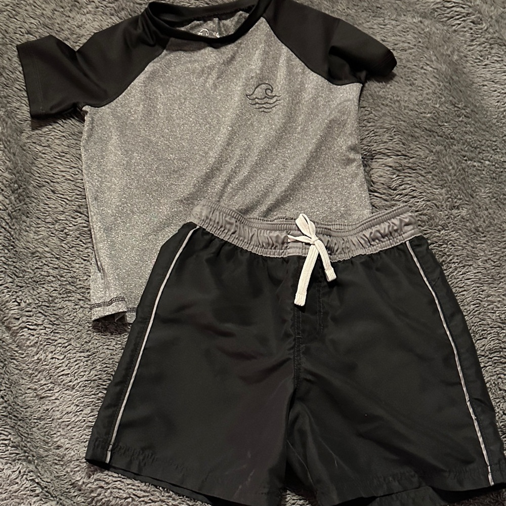 Cat & Jack Swim Set boy’s Small 6/7